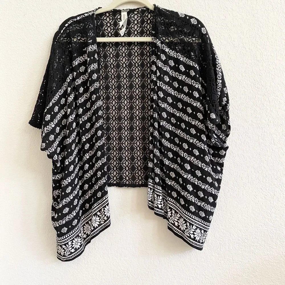 Aeropostale Black White Wrap Kimono Topper One Size‎ Crochet Gauzy